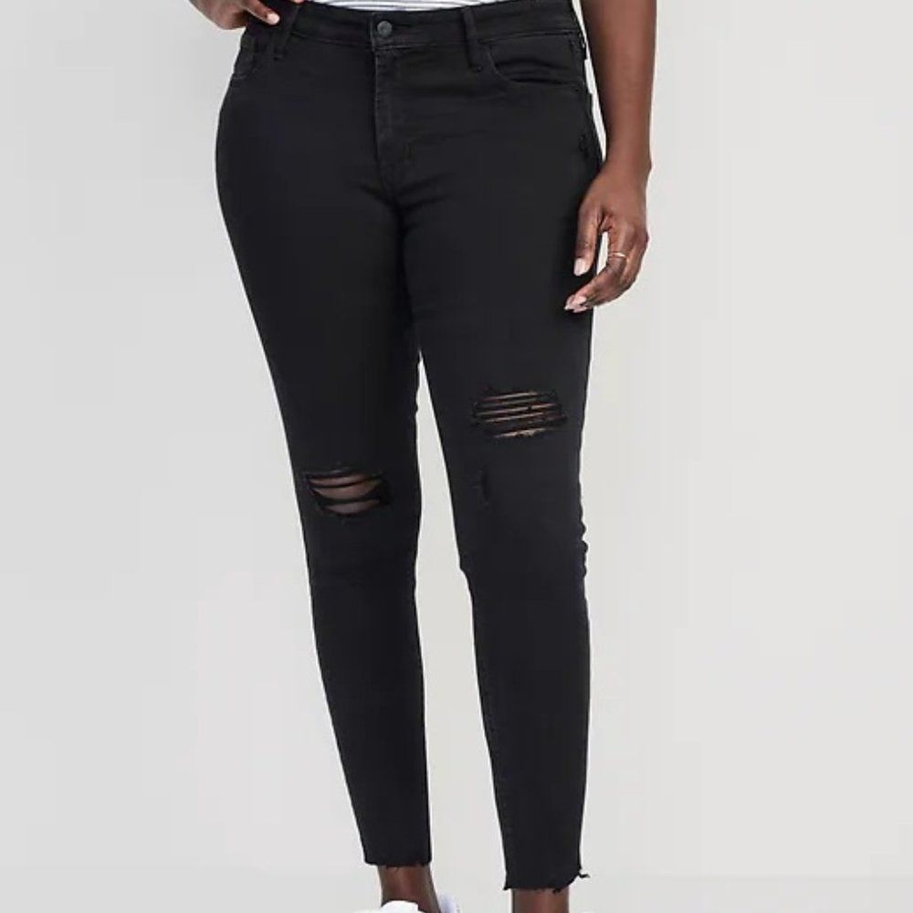 Mid-Rise Rockstar Super-Skinny Raw-Edge Distressed Ankle Jeans